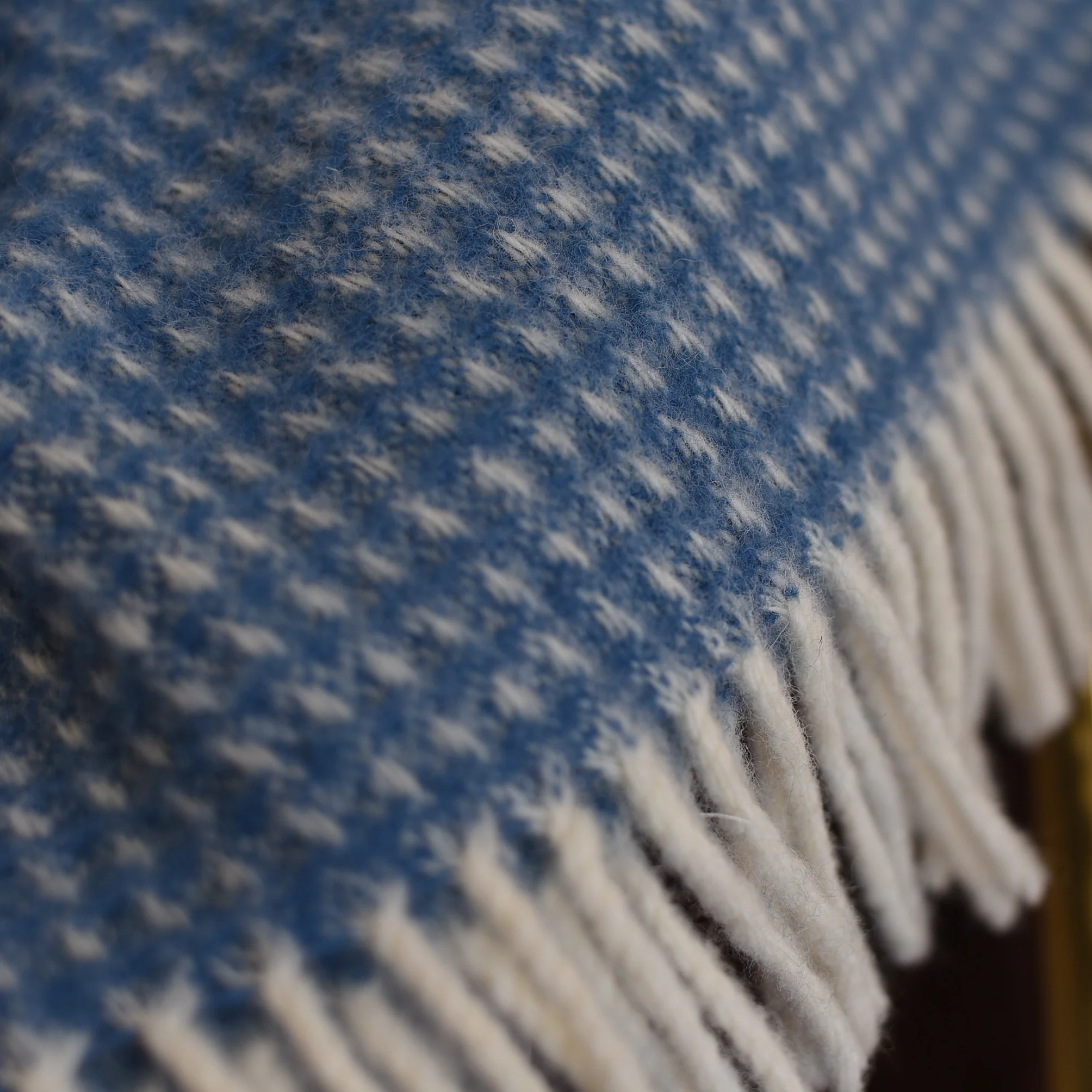 Honeycomb Lambswool Throw - Image 2