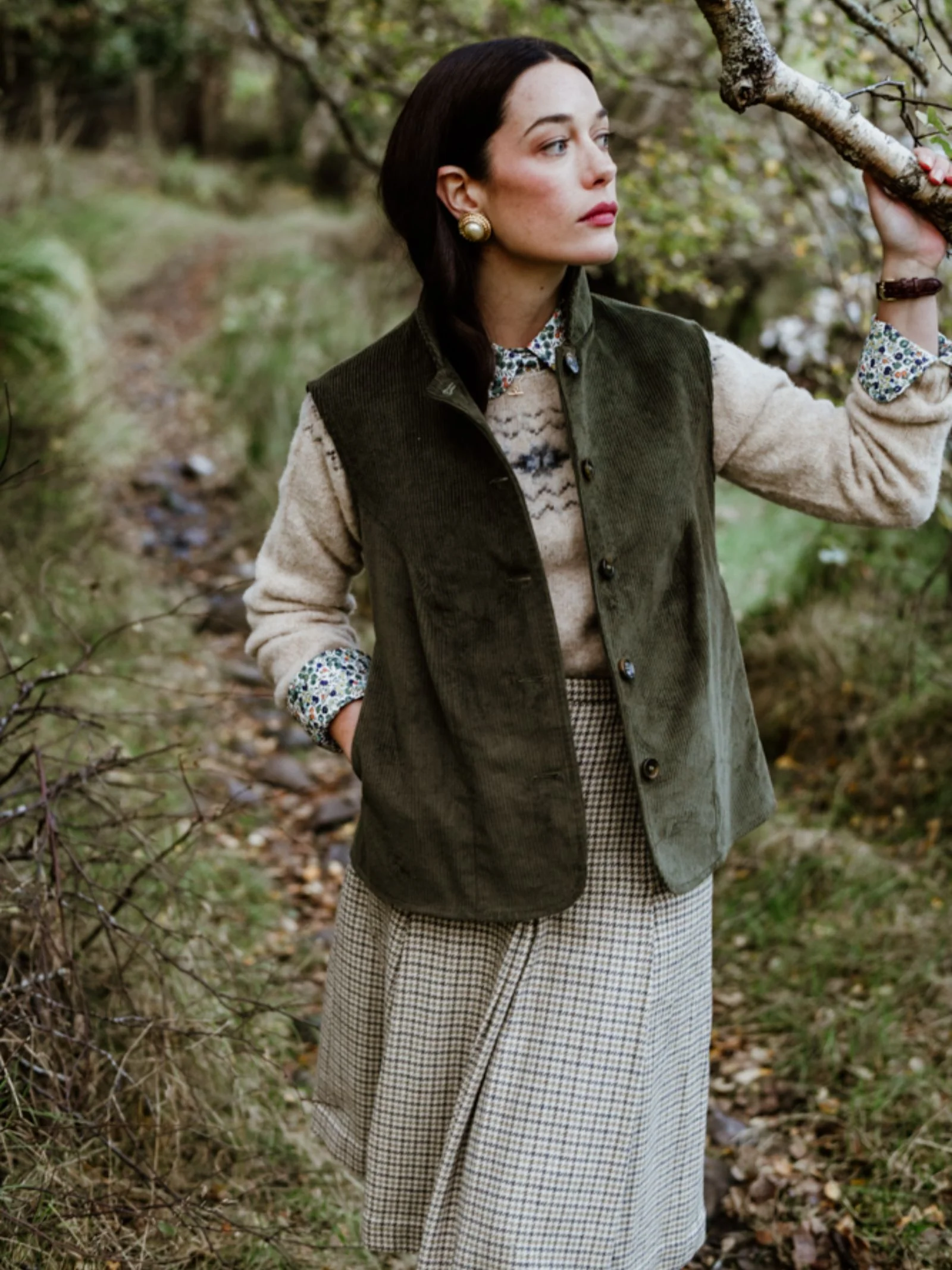 Auld Stock Corduroy Gilet - Image 2