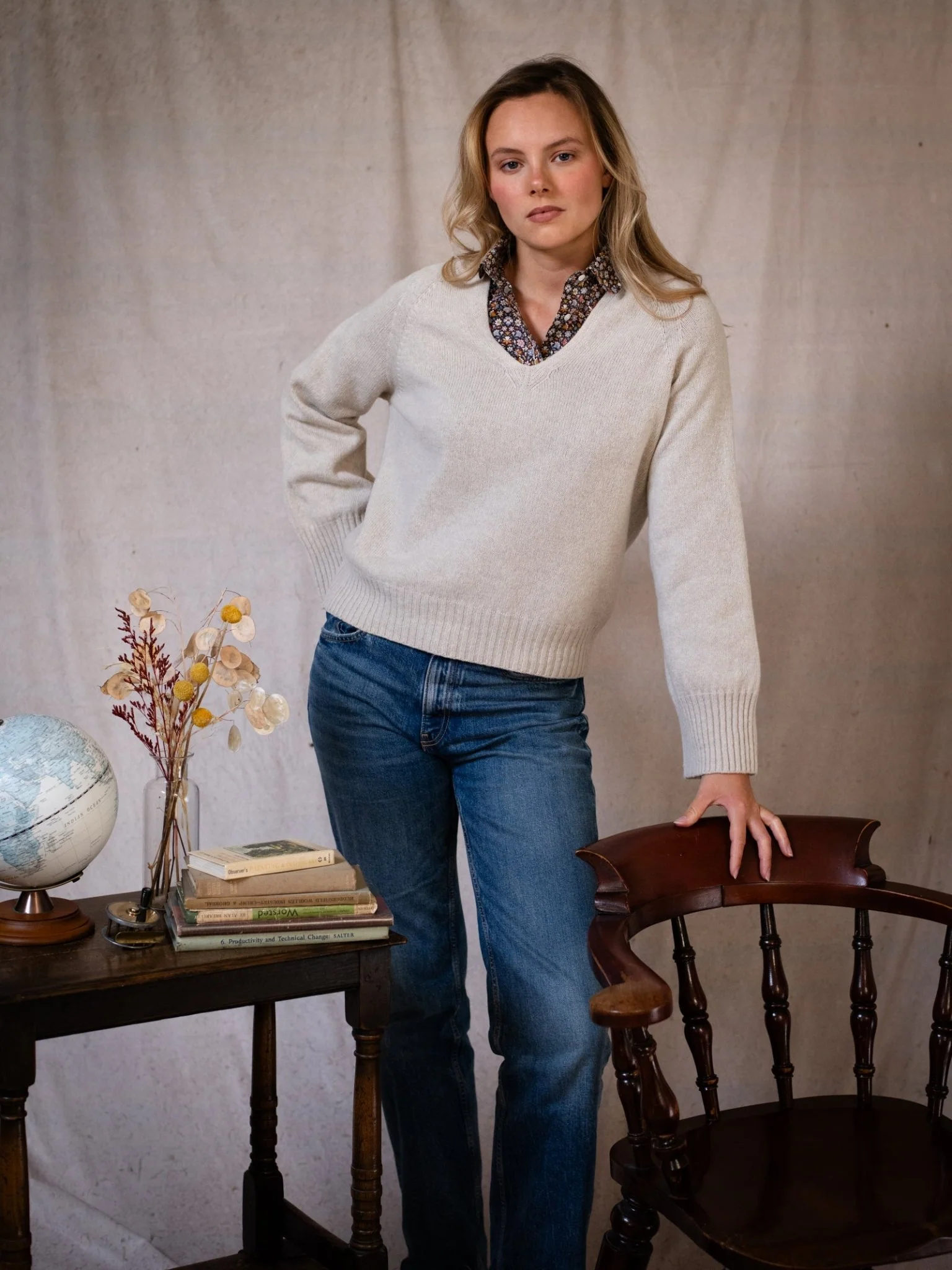 Geelong Lambswool V Jumper - Image 6