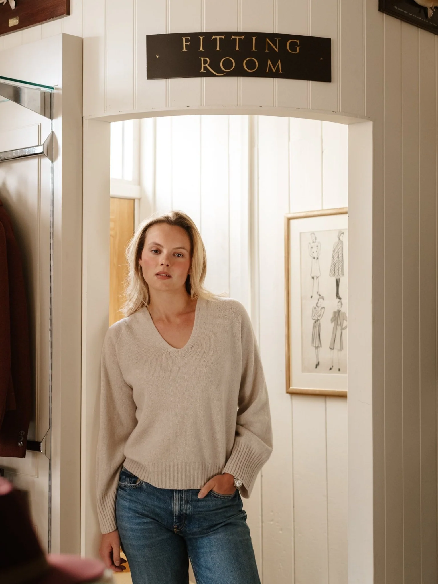 Geelong Lambswool V Jumper - Image 7