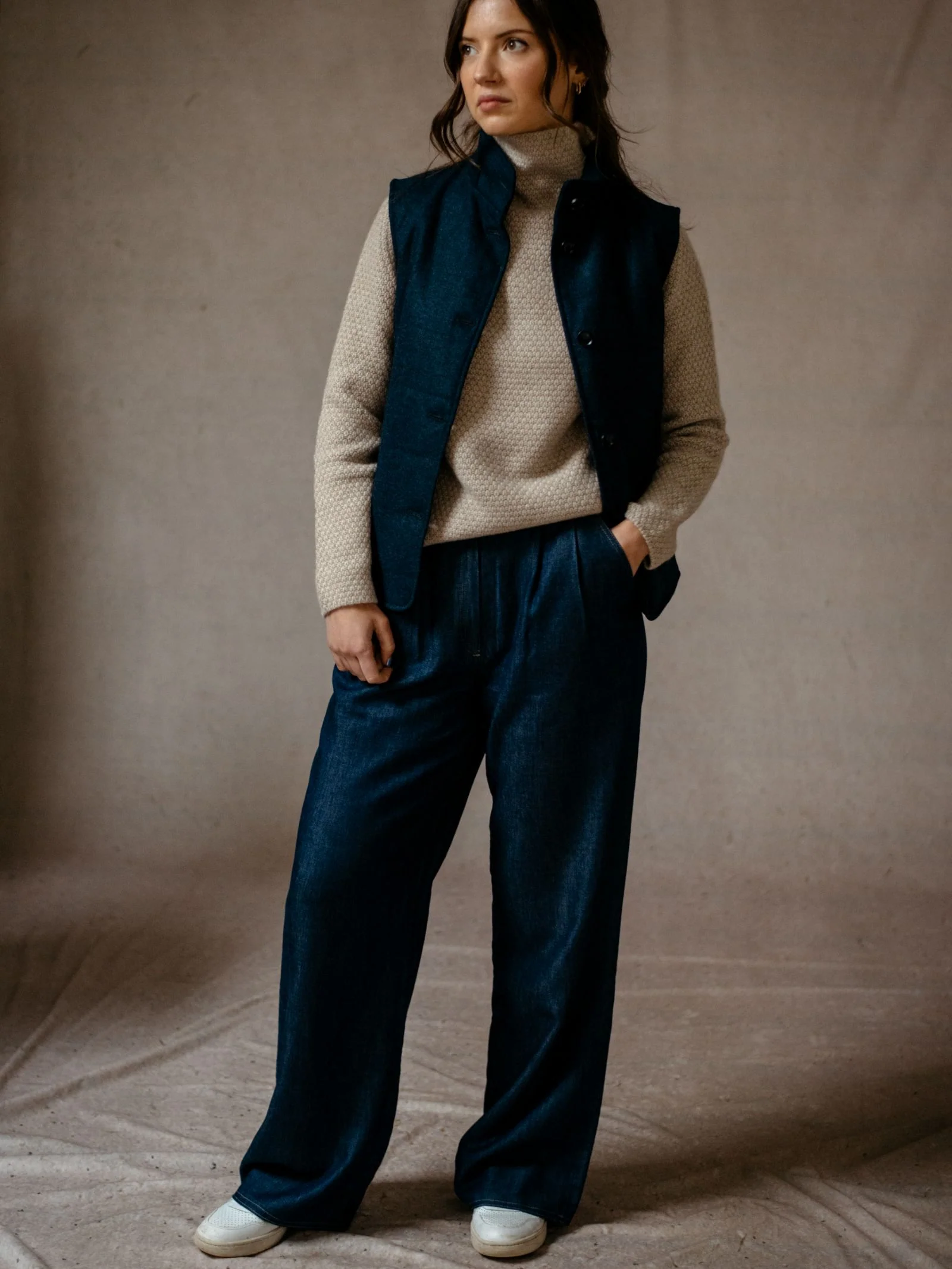 Auld Stock Quilted Buttoned Gilet - Image 3